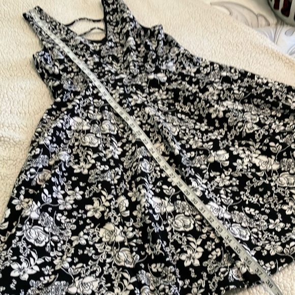 Torrid Black and White Floral Dress - Picture 7 of 7
